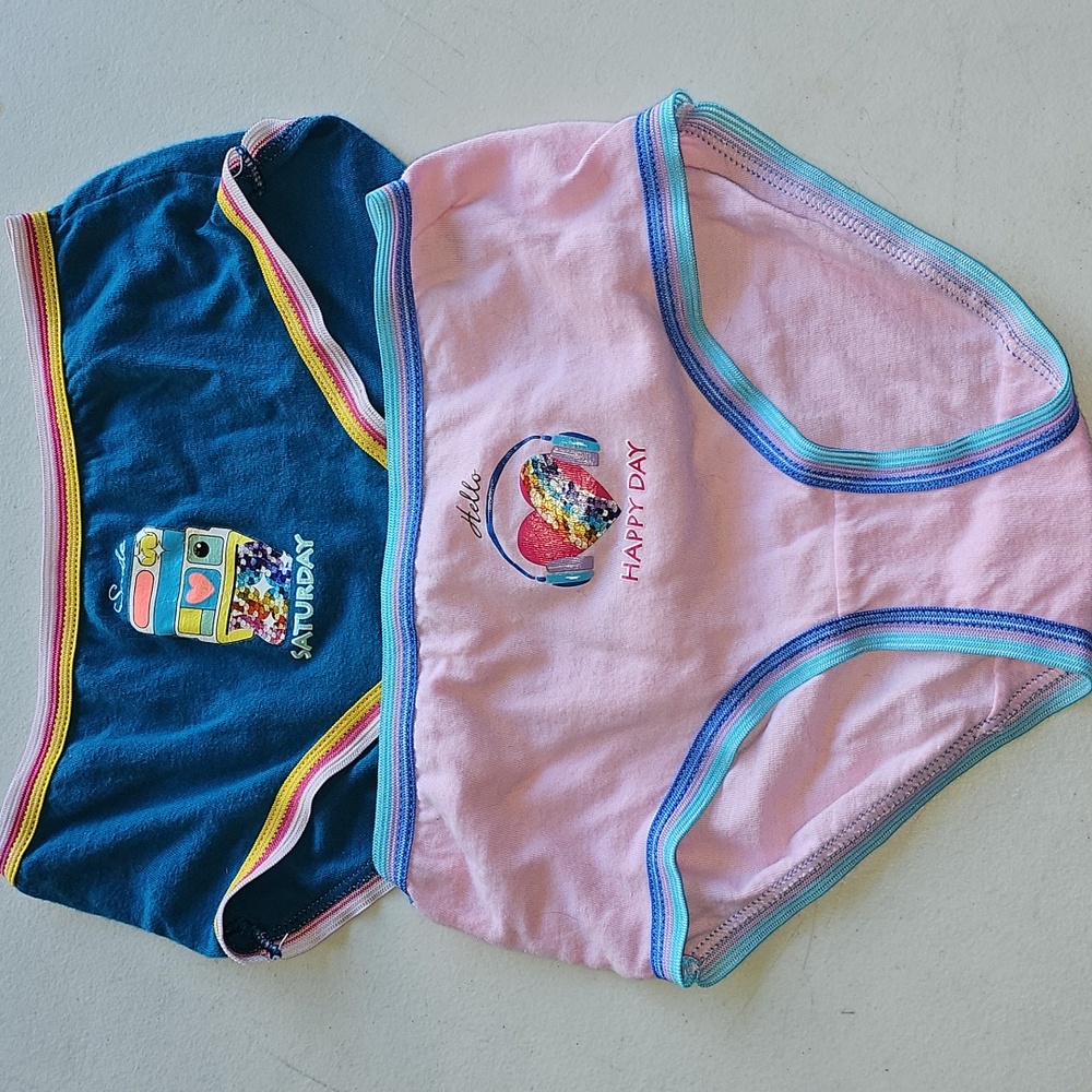 Wonder Nation 3 pairs Of Girls underwear sz 6. Nwots